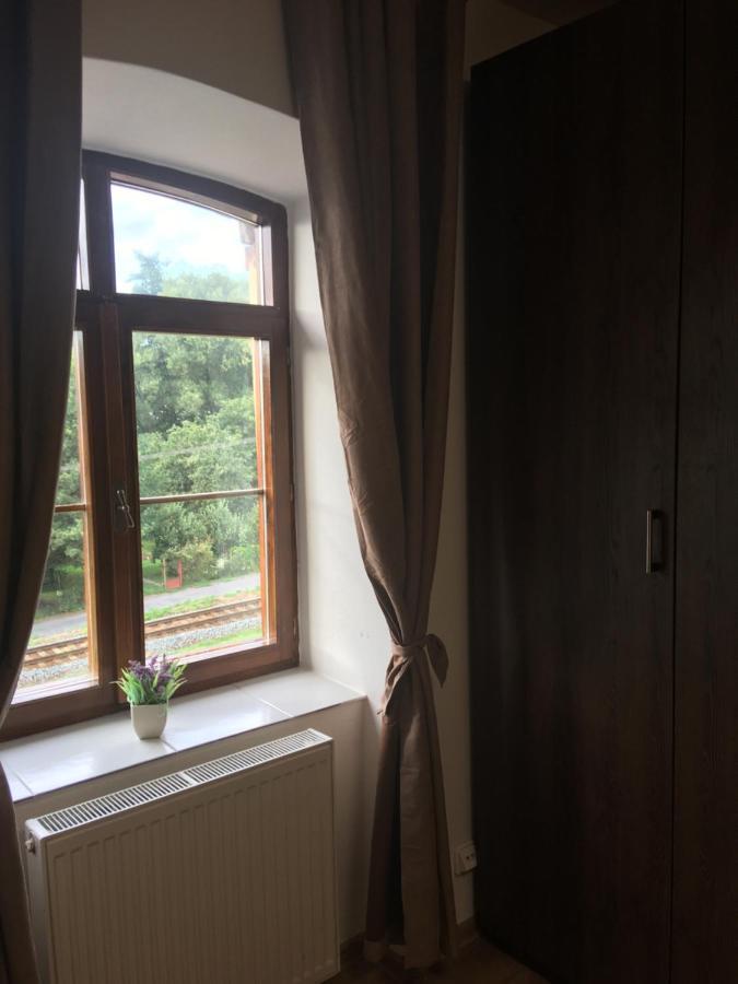 Penzion A Pivnice Varna Velká Bystřice Exteriör bild