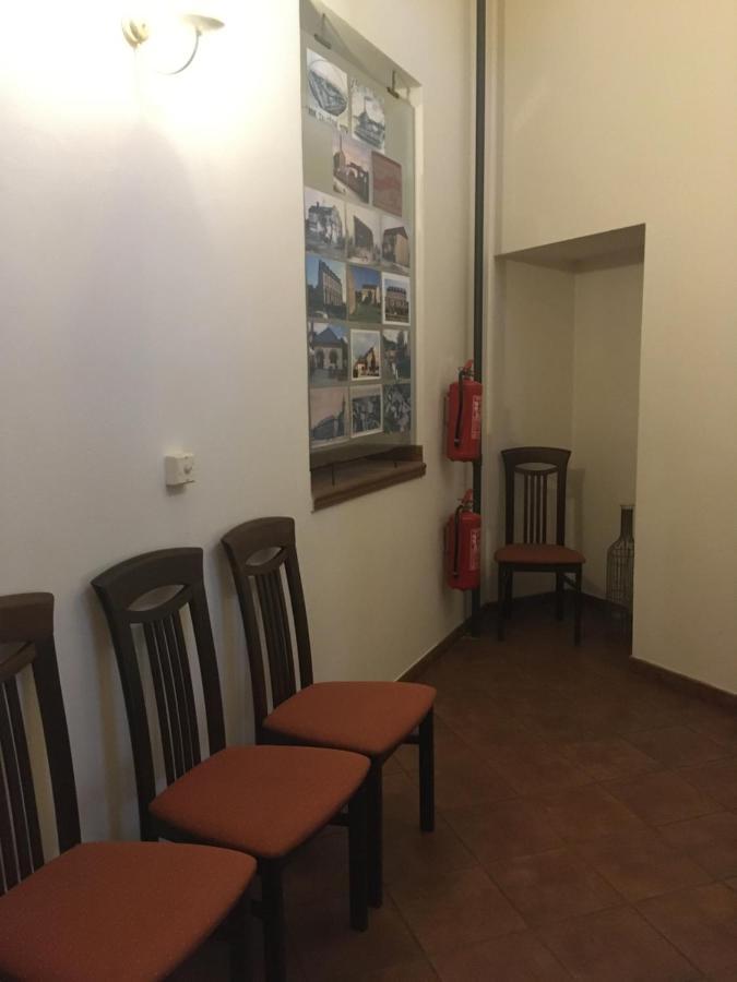 Penzion A Pivnice Varna Velká Bystřice Exteriör bild