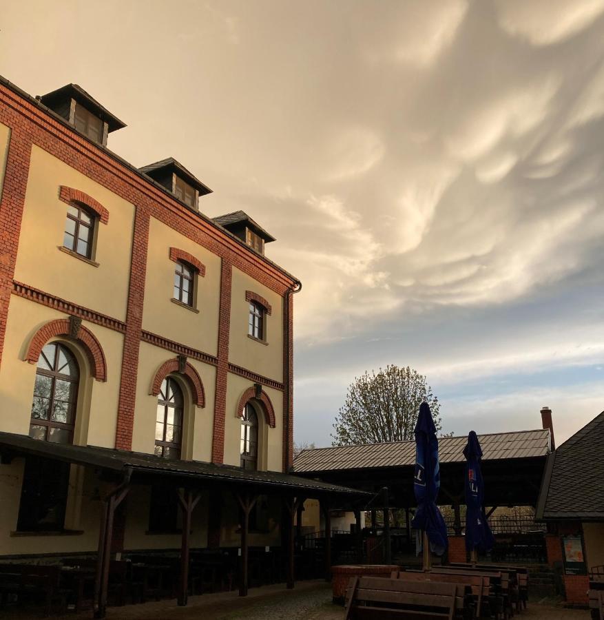 Penzion A Pivnice Varna Velká Bystřice Exteriör bild