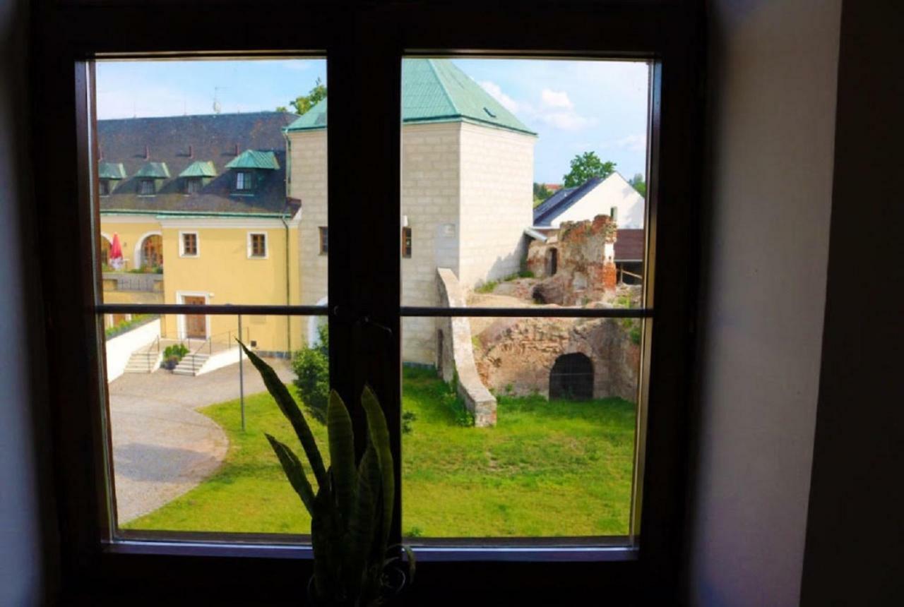 Penzion A Pivnice Varna Velká Bystřice Exteriör bild