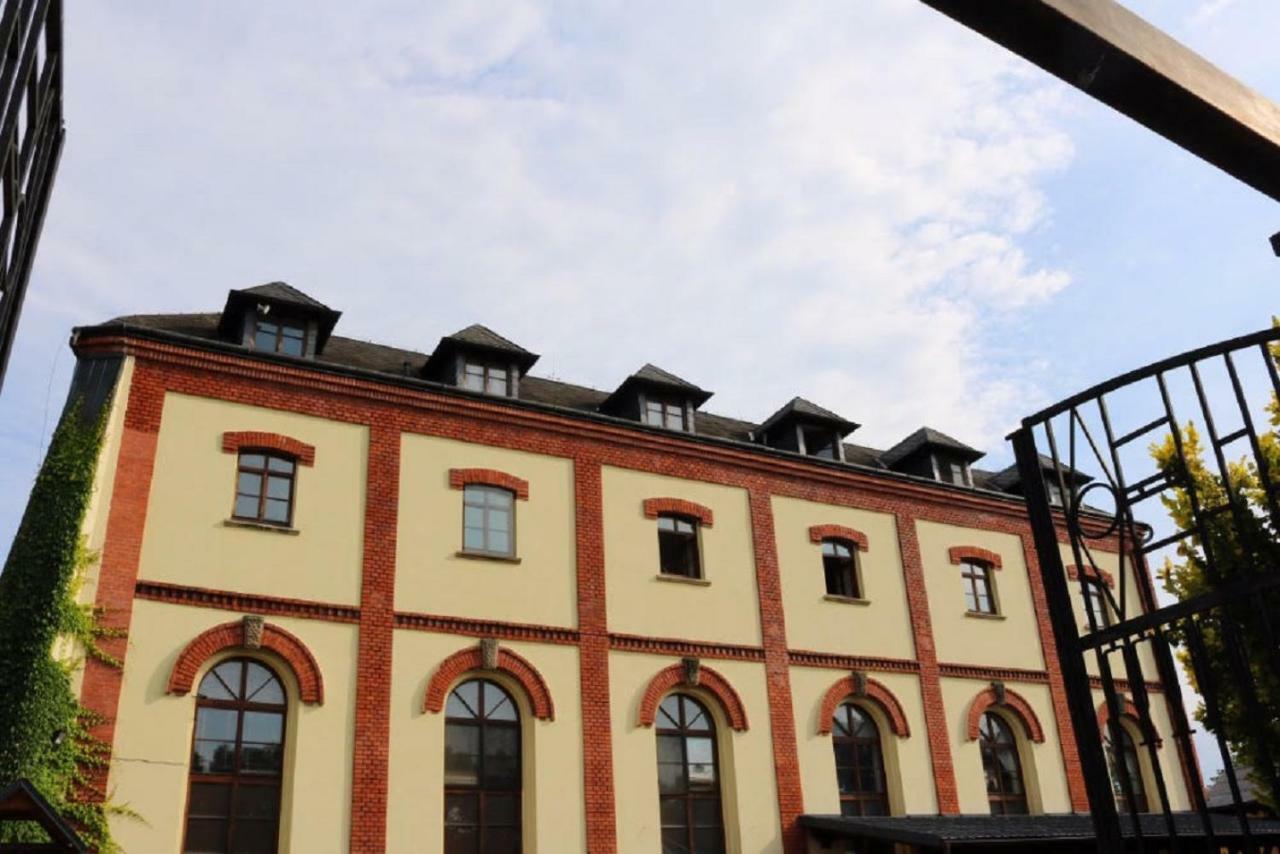 Penzion A Pivnice Varna Velká Bystřice Exteriör bild