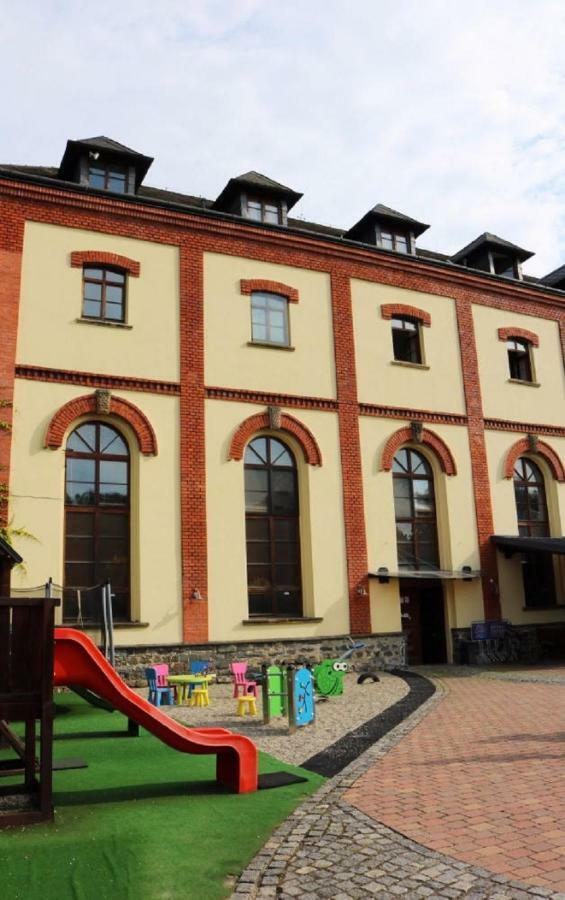 Penzion A Pivnice Varna Velká Bystřice Exteriör bild