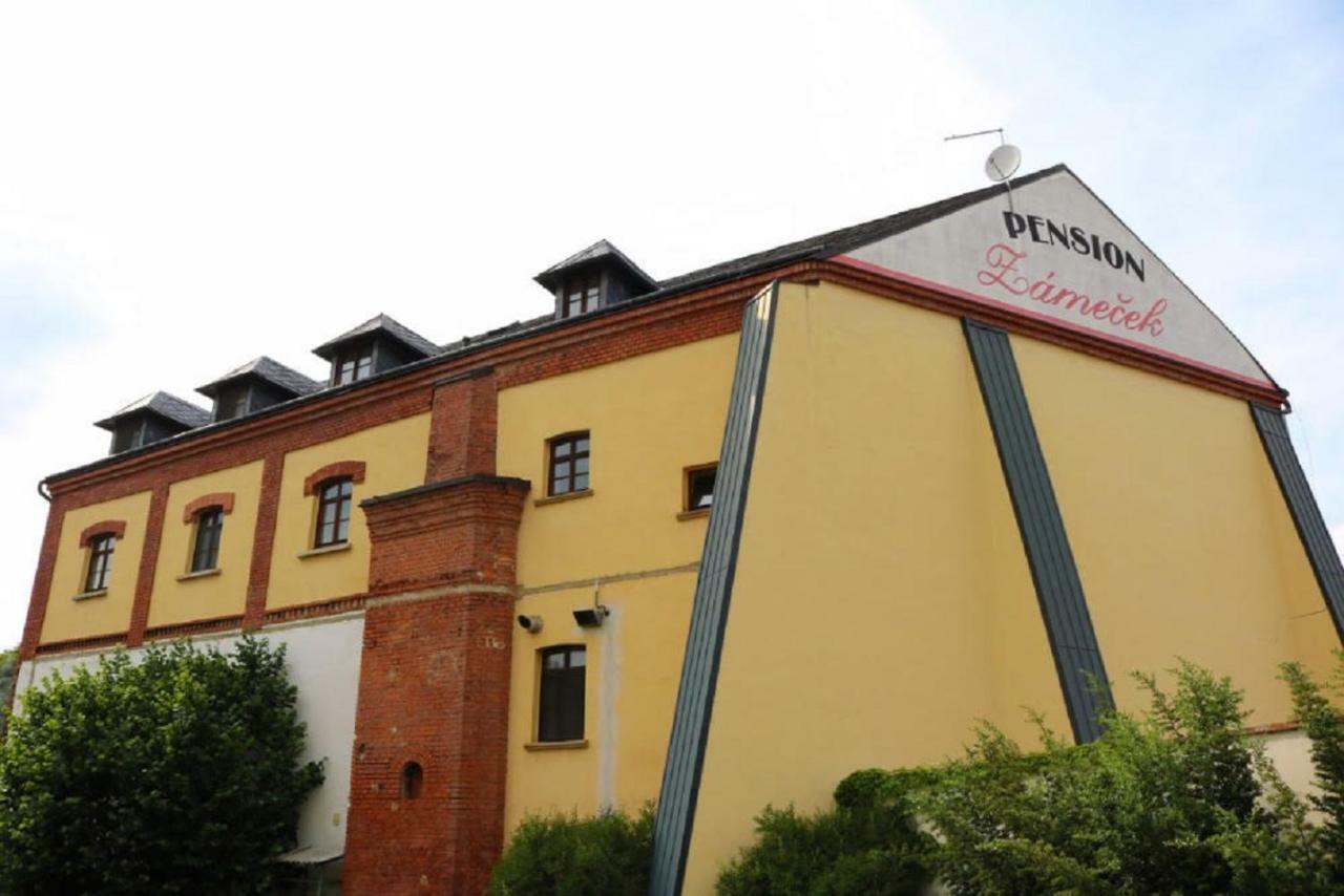 Penzion A Pivnice Varna Velká Bystřice Exteriör bild