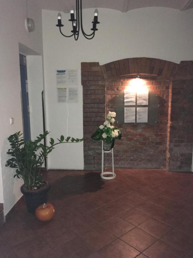Penzion A Pivnice Varna Velká Bystřice Exteriör bild